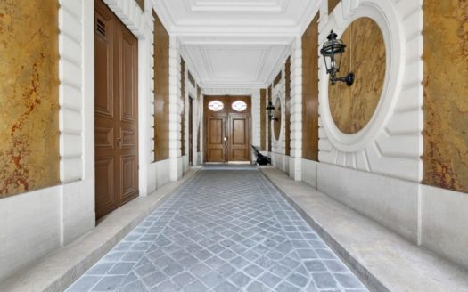 Tour Eiffel – Rue Du General Camou