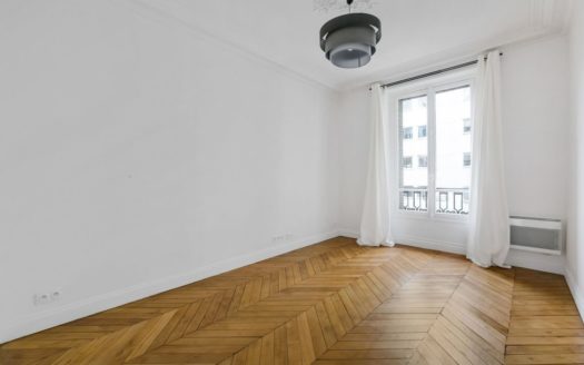 Tour Eiffel – Rue Du General Camou