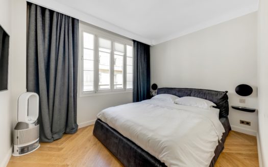 Tour Eiffel-Saint-Dominique