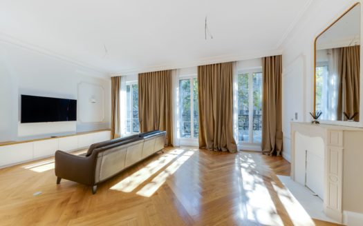 Tour Eiffel-Bourdonnais