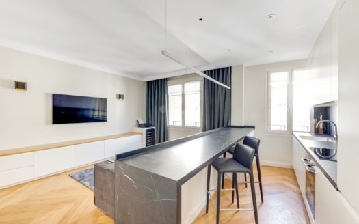 Tour Eiffel-Saint-Dominique