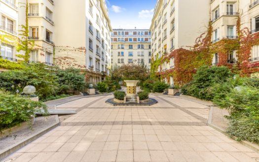 Tour Eiffel-Saint-Dominique