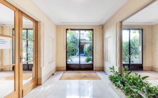 Tour Eiffel-Saint-Dominique