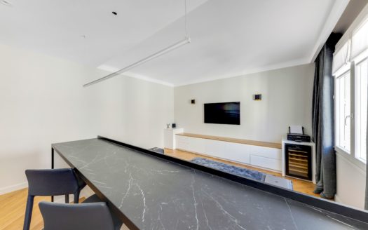 Tour Eiffel-Saint-Dominique